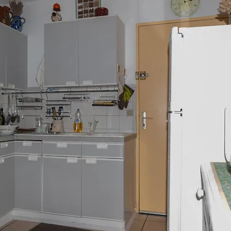 Apartment 2 Pieces Au Centre Ville, 4 Couchages, Proche Plage, Terrasse, Clim, Parking - Fr-1-803-65 Le Lavandou
