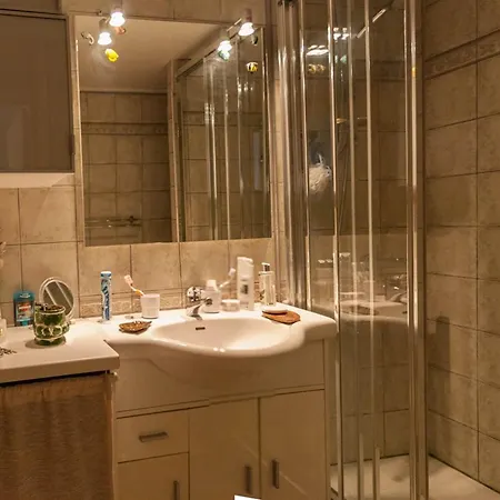 2 Pieces Au Centre Ville, 4 Couchages, Proche Plage, Terrasse, Clim, Parking - Fr-1-803-65 Apartment